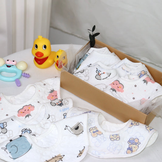 Design Bib 4Pcs ( Random Design )